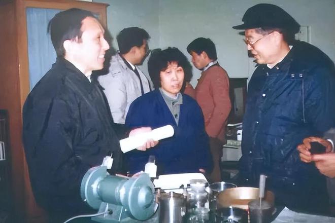 他用一生奋斗，让中国稀土不再是土