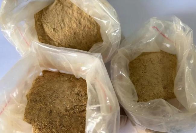 腰上缠900多克穿山甲鳞片过海关被查 走私屡禁不止背后的深层问题