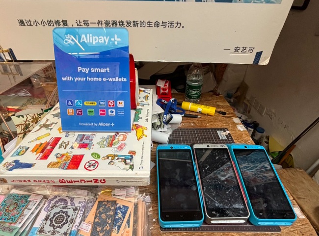 五一假期老外花式解锁京城游 多元体验引赞叹